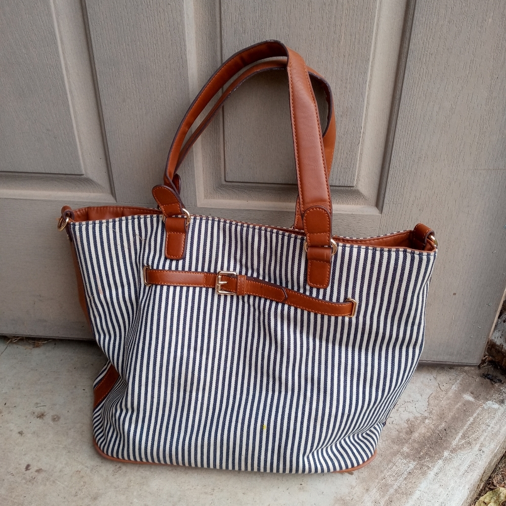 Sole/Society leather trim purse